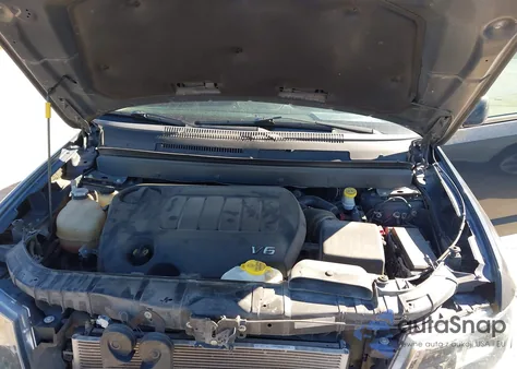 2018 Dodge Journey Crossroad z USA, uszkodzony, nr VIN 3C4PDCGG7JT158380